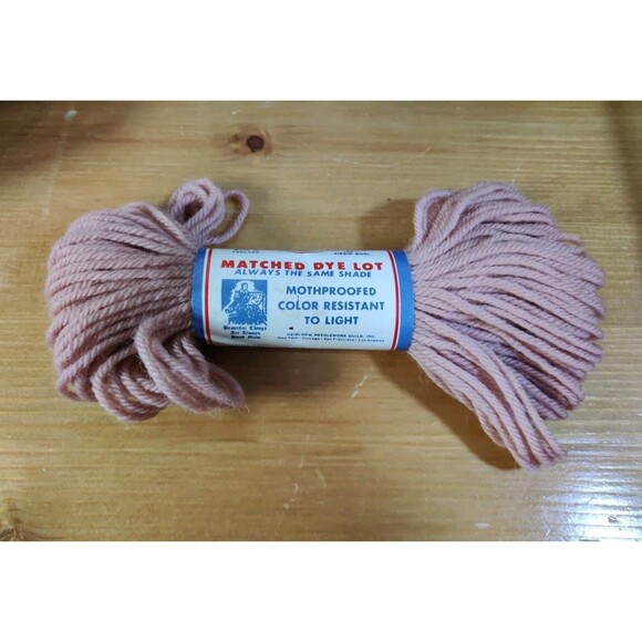 Vintage Hiawatha Needlepoint Wool Yarn Skein #687T Rose Pastel 40yds - Picture 1 of 5